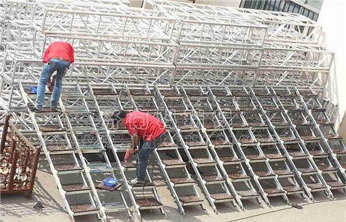 什么是力壓架/雷壓架/雷亞架/layher 架？